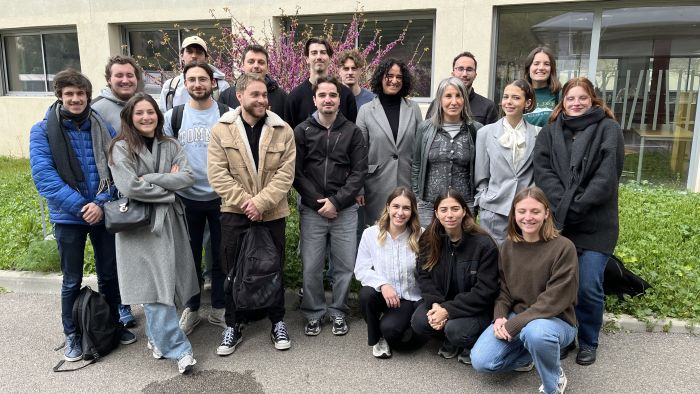 étudiants du Master MEEF au sein de l’UE 3 labellisée Ampiric « CréativLab : coproduire des ressources pédagogiques »